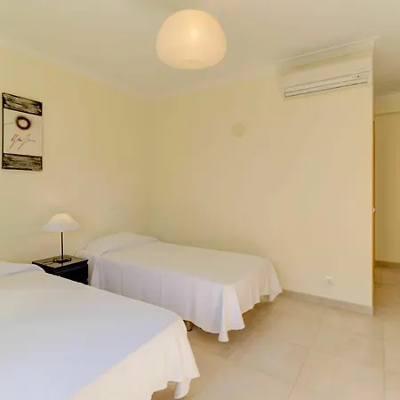 Praia Do Carvoeiro Sleeps 8 Pool Air Con Wifi Carvoeiro (Lagoa)