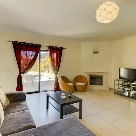Praia Do Carvoeiro Sleeps 8 Pool Air Con Wifi Villa Carvoeiro (Lagoa)