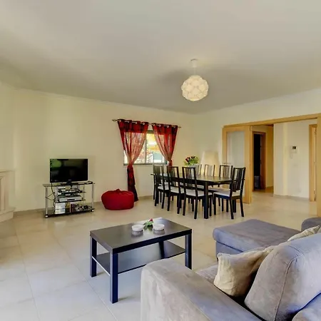 Praia Do Carvoeiro Sleeps 8 Pool Air Con Wifi *