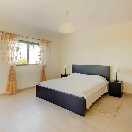 Praia Do Carvoeiro Sleeps 8 Pool Air Con Wifi * Carvoeiro (Lagoa)